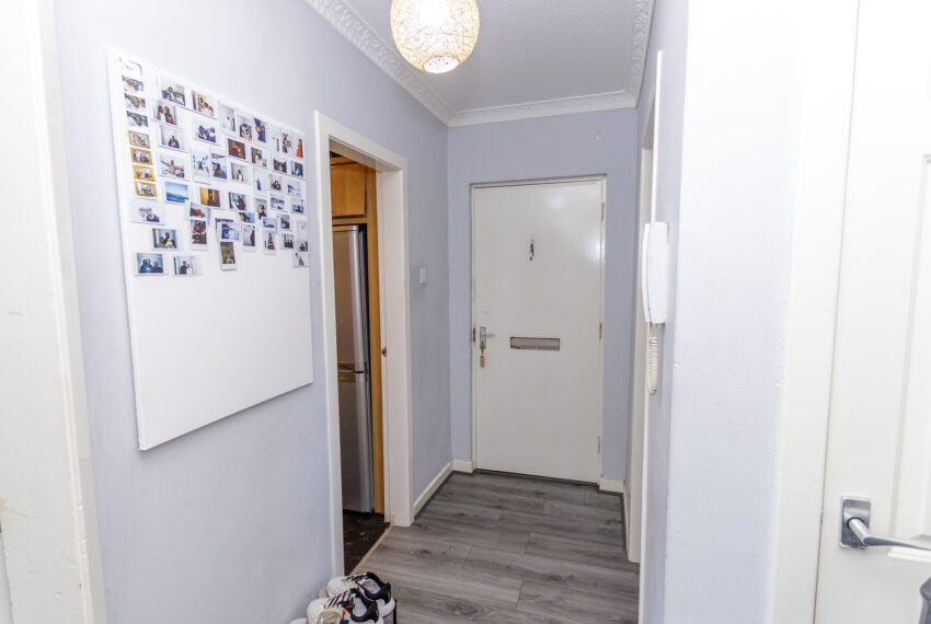 8 Memel Street - Reception Hallway