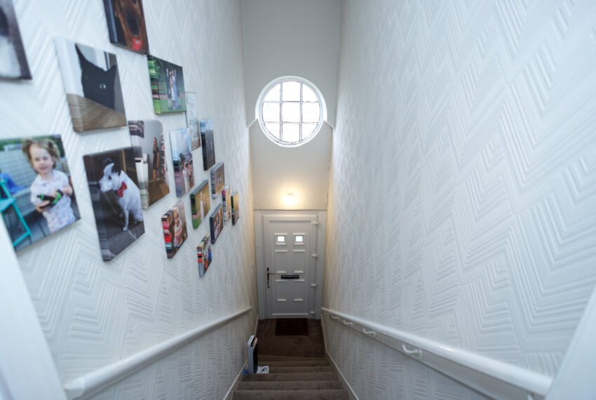 90 Carsaig Drive - Entrance Stairwell