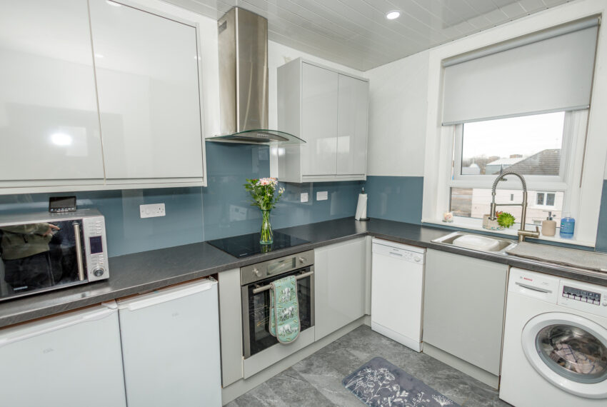 90 Carsaig Drive - Kitchen 4