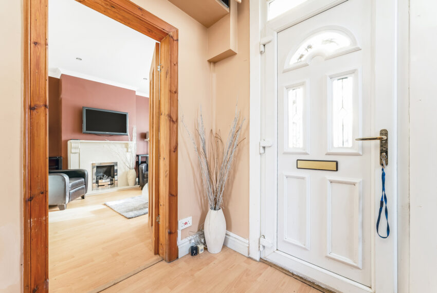 12 Carham Crescent - Reception Hallway