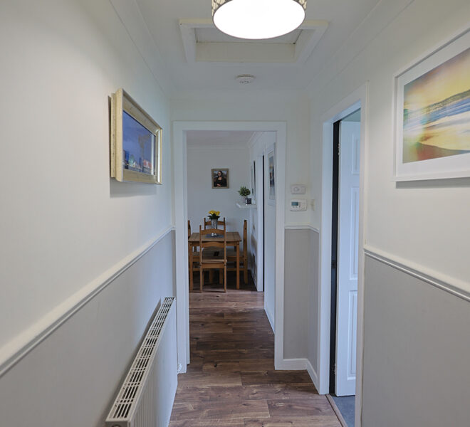 29 Strathclyde Road - Reception Hallway