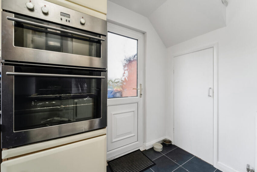 32 Meadowpark Road - Kitchen 2