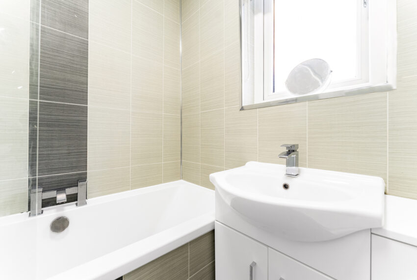 86 Fernhill Road - Bathroom 2