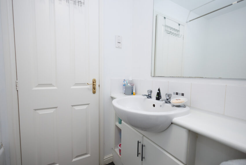 11 Copperwood Wynd - Bathroom 2