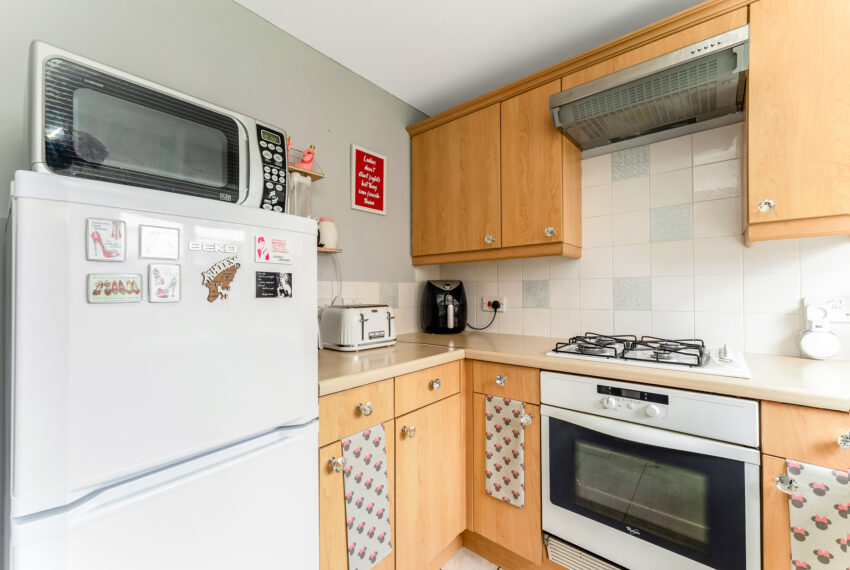 18 Blair Atholl Gardens - Kitchen