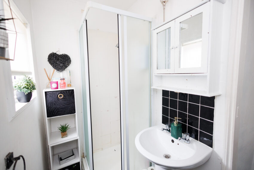 29 Claude Street - Shower Room