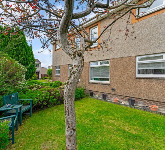 Broomhill Crescent - Front View & Garden