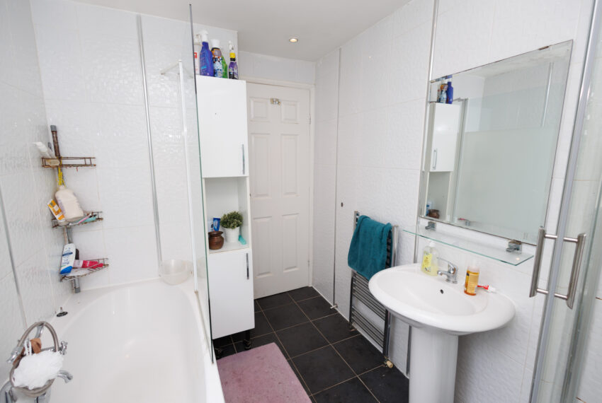 10 Hopetoun Place - Bathroom 3