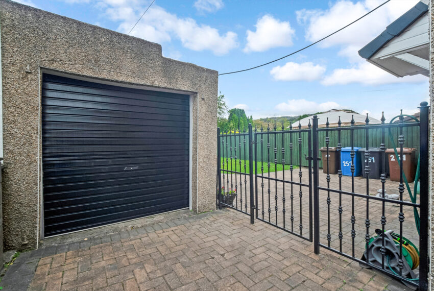 251 Glasgow Road - Garage