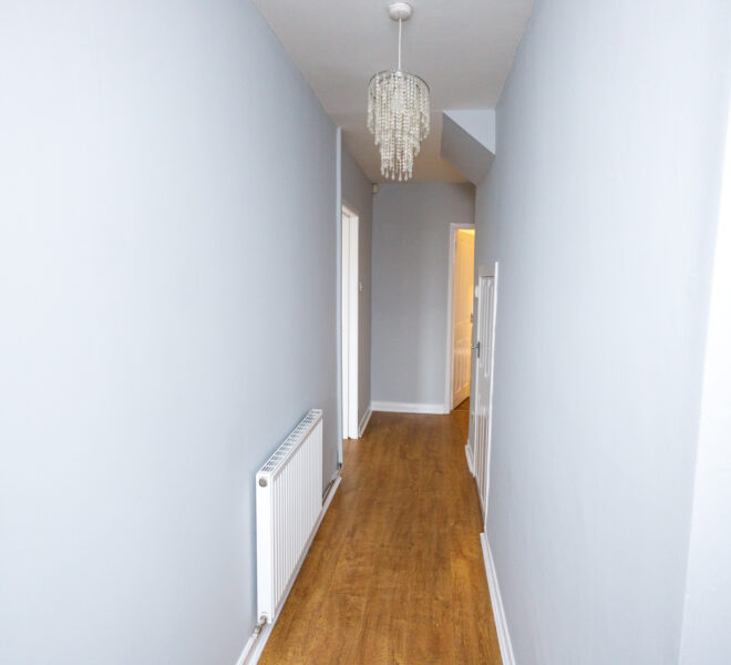 105 Glen Avenue - Entrance Hallway