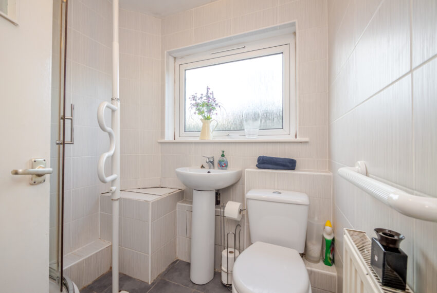 6a Davaar Rd Renfrew-6